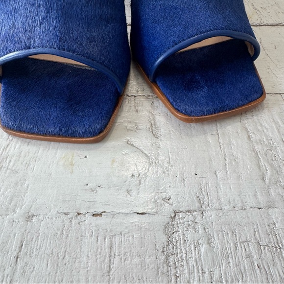 SCHUTZ Lizah Welt Wild NWOT size 7.5 Blue Calf Hair Leather Sandal Triangle Heel - Picture 8 of 12